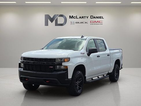 Certified 2021 Chevrolet Silverado 1500 Custom Trail Boss AWD/4WD image 2