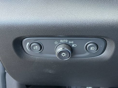 Used 2020 Chevrolet Traverse LT w/ LT Premium Package AWD/4WD image 23