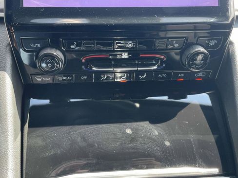 New 2025 Jeep Grand Cherokee L Limited w/ Black Appearance Package image 20