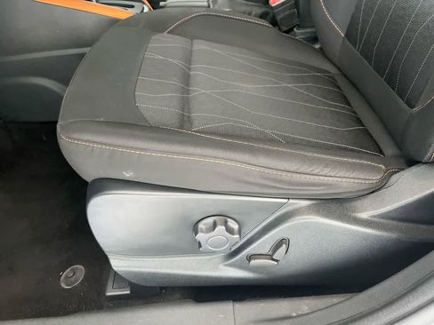 Used 2021 Ford EcoSport SE w/ SE Appearance Package image 12