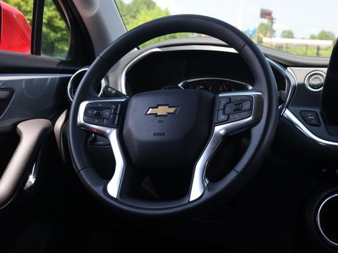 Used 2025 Chevrolet Blazer LT AWD/4WD image 7