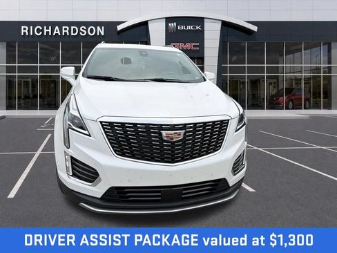 Used 2024 Cadillac XT5 Premium Luxury w/ Technology Package AWD/4WD image 3