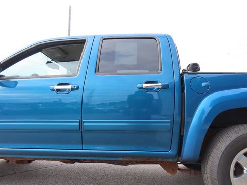 Used 2011 Chevrolet Colorado LT AWD/4WD image 27