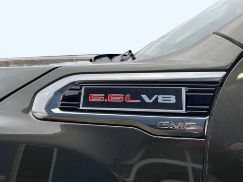 Used 2022 GMC Sierra 2500 AT4 w/ AT4 Preferred Package image 10