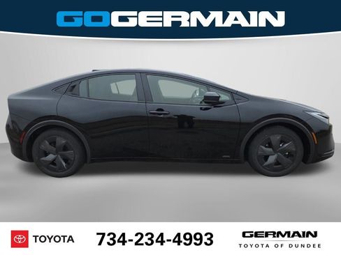 Used 2025 Toyota Prius LE image 7