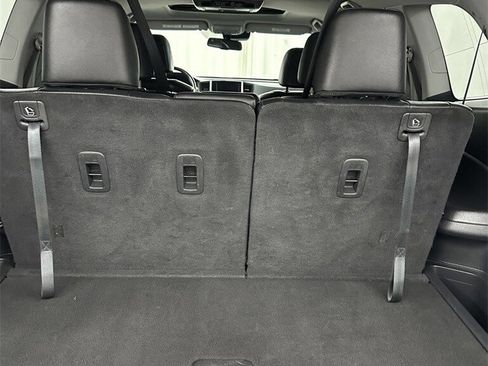 Used 2016 Honda Pilot Touring image 37