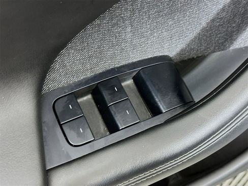 Used 2021 Tesla Model S Plaid image 16