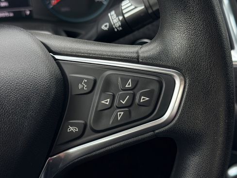 Used 2018 Chevrolet Malibu LT image 15