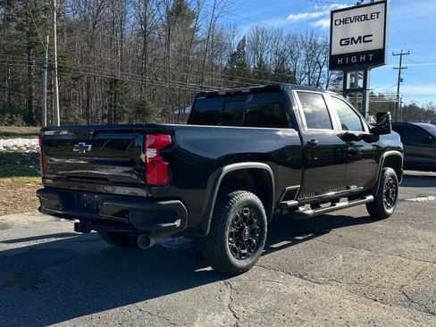 Used 2022 Chevrolet Silverado 3500 LTZ w/ LTZ Plus Package image 3