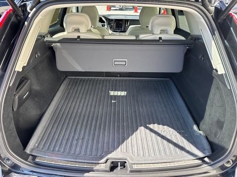 Used 2023 Volvo XC60 B5 Plus w/ Protection Package Premier FWD image 12