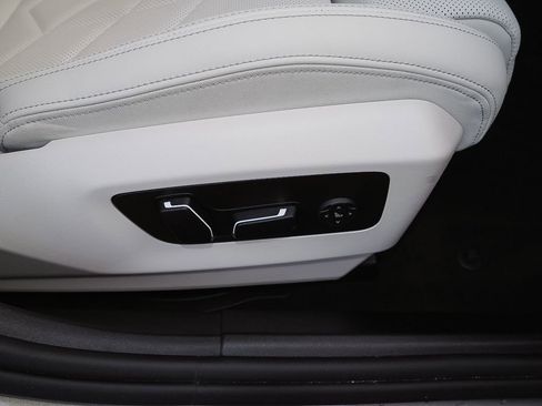 Used 2024 BMW 530i xDrive 530i xDrive w/ Convenience Package image 22