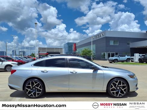 Used 2018 Chevrolet Malibu LS w/ LPO, Convenience Package 2 FWD image 8