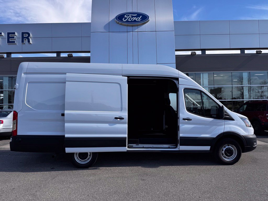 Used 2024 Ford Transit 250 148 High Roof Extended w/ Load Area Protection Package RWD image 32