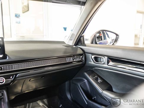 Used 2022 Honda Civic Touring image 37