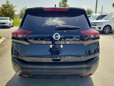 Used 2021 Nissan Rogue S FWD image 3