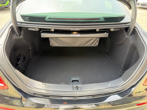 Used 2018 Mercedes-Benz E 300 4MATIC image 36