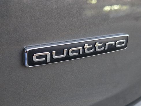 Used 2023 Audi Q5 2.0T Premium w/ Convenience Package image 10