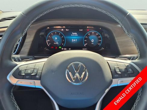 Used 2024 Volkswagen Atlas SE AWD/4WD image 17