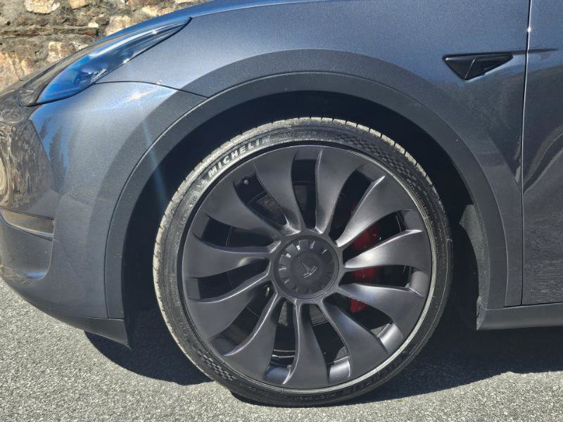 Used 2023 Tesla Model Y Long Range AWD/4WD image 18