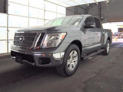 Used 2018 Nissan Titan SV