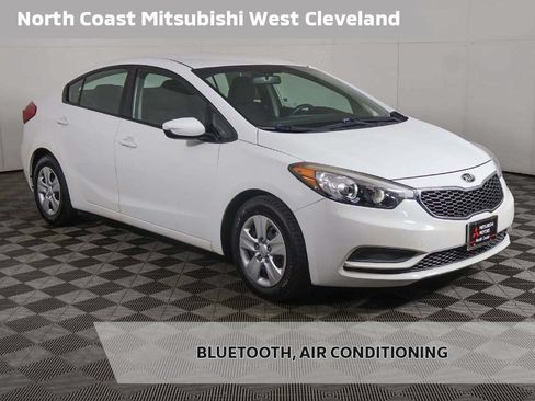 Used 2016 Kia Forte LX FWD image 1