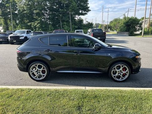 Used 2024 Alfa Romeo Tonale Ti AWD/4WD image 9
