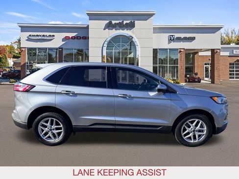 Used 2022 Ford Edge SEL w/ Convenience Package image 7