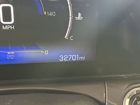 Used 2025 Chevrolet Trax ACTIV w/ Sunroof Package image 23