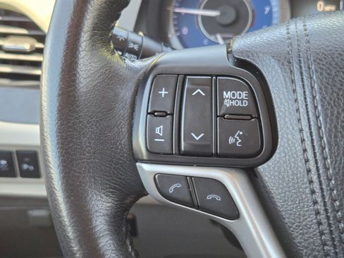 Used 2018 Toyota Sienna XLE Premium AWD/4WD image 19