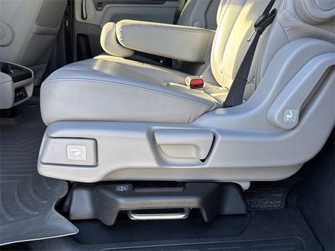 Used 2024 Honda Odyssey Touring image 14