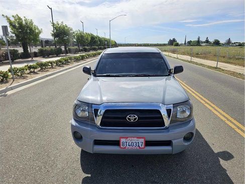 Used 2007 Toyota Tacoma 2WD Regular Cab image 2