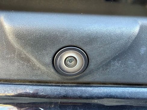 Used 2020 Ford F150 XLT image 9