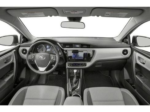 Used 2019 Toyota Corolla XSE FWD image 4