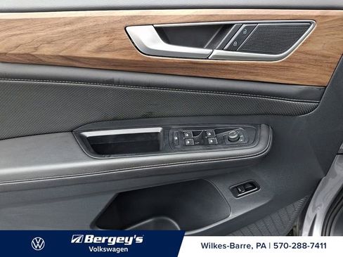 Certified 2025 Volkswagen Atlas SE AWD/4WD image 16