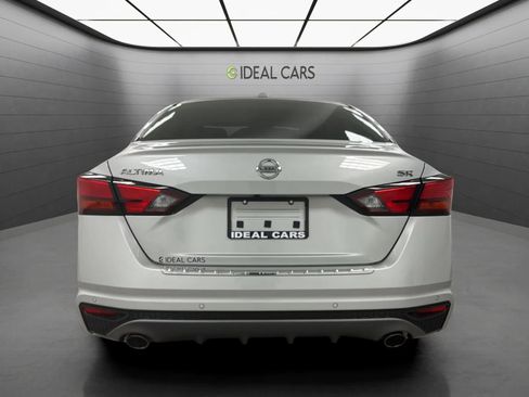 Used 2022 Nissan Altima 2.5 SR FWD image 6