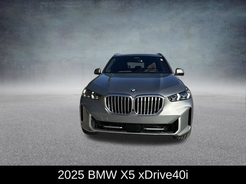 Used 2025 BMW X5 xDrive40i w/ Climate Comfort Package AWD/4WD image 3