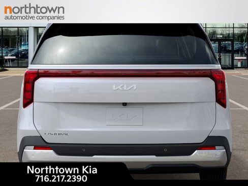 New 2026 Kia Carnival image 3