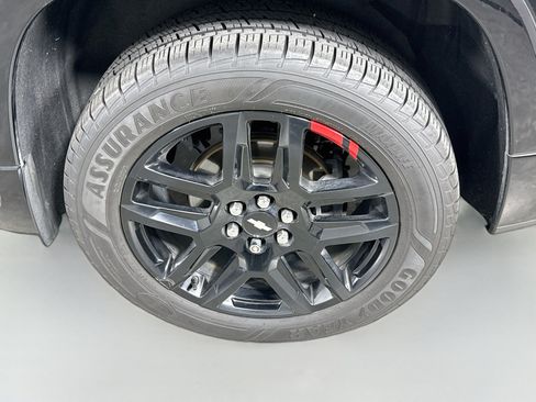 Used 2021 Chevrolet Traverse Premier w/ Redline Edition FWD image 31