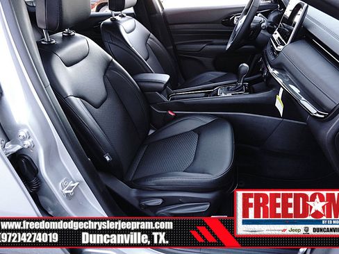 New 2026 Jeep Compass Latitude AWD/4WD image 15