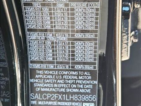 Used 2020 Land Rover Discovery Sport SE AWD/4WD image 24