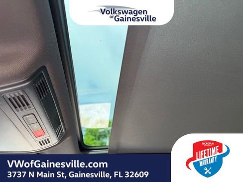 Used 2024 Volkswagen Tiguan SE R-Line AWD/4WD image 29