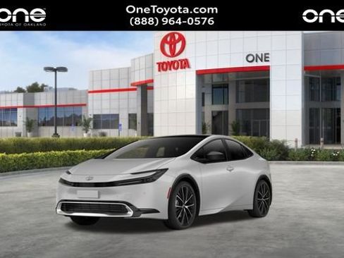 New 2027 Toyota Prius Limited w/ Limited Premium Package FWD image 2