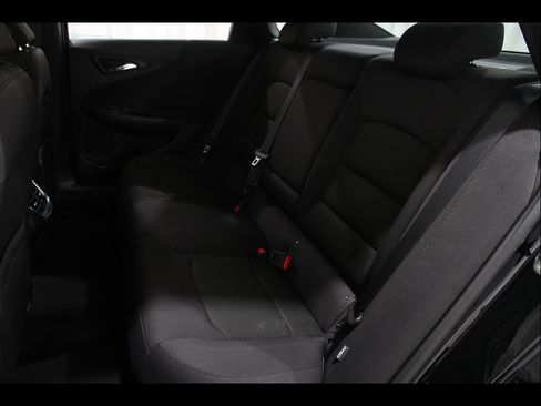 Used 2017 Chevrolet Malibu LT FWD image 17