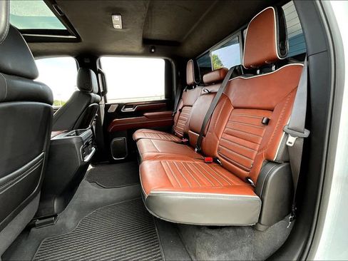 Used 2024 GMC Sierra 2500 Denali Ultimate AWD/4WD image 24