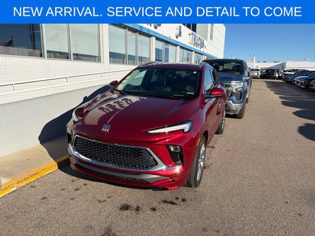 Used 2024 Buick Encore GX Avenir w/ Avenir Convenience Package FWD image 2
