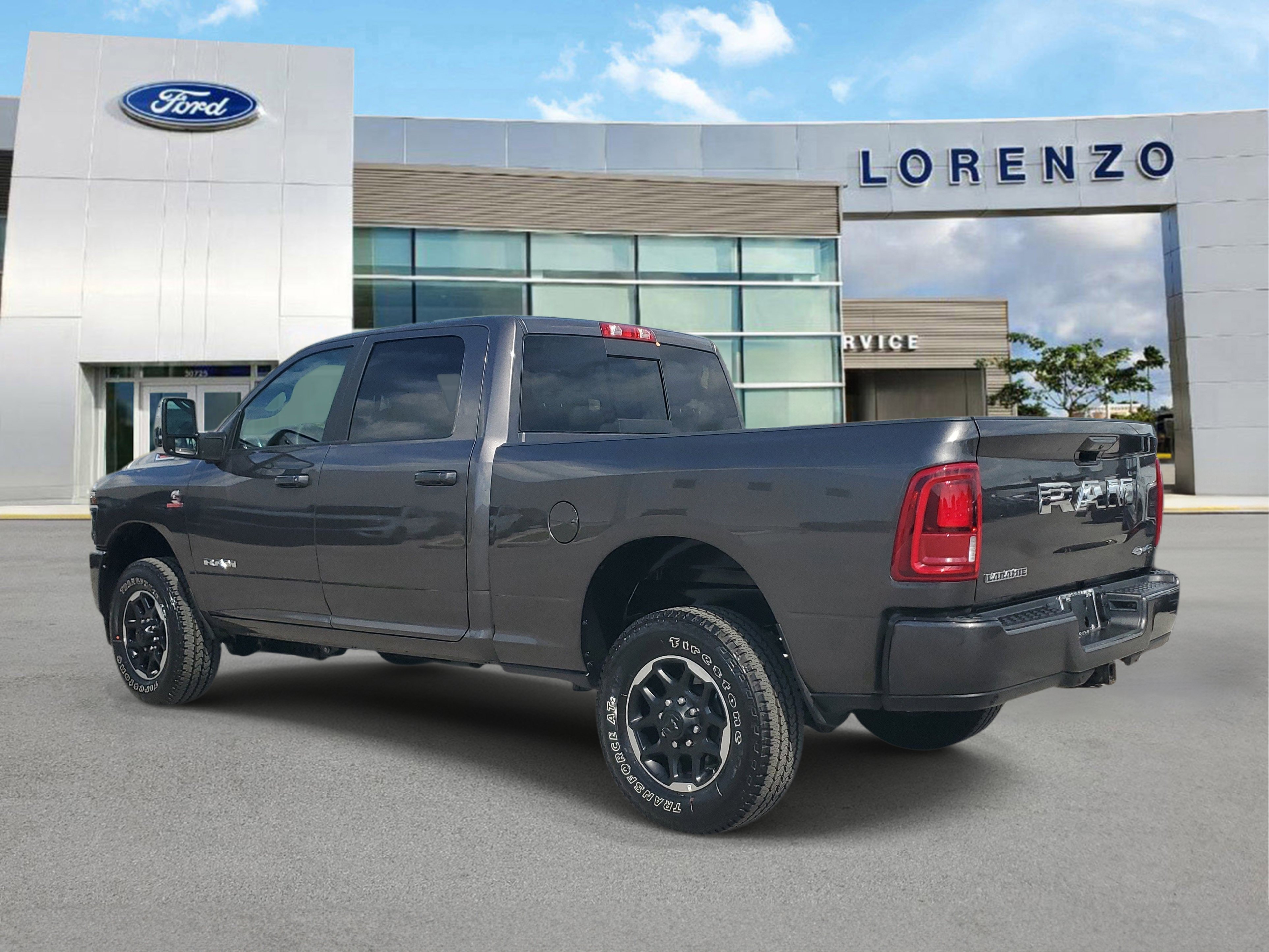 Used 2026 RAM 2500 Laramie AWD/4WD image 7