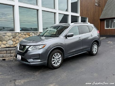 Used 2019 Nissan Rogue SV AWD/4WD image 1