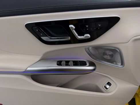 New 2027 Mercedes-Benz CLE 300 4MATIC Cabriolet image 11