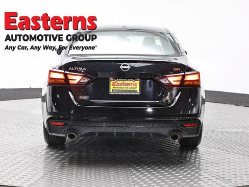 Used 2024 Nissan Altima 2.5 SR FWD image 6