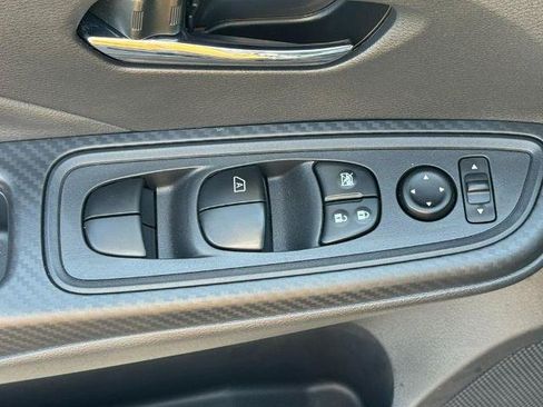 Certified 2025 Nissan Versa SV w/ Trunk Package FWD image 11